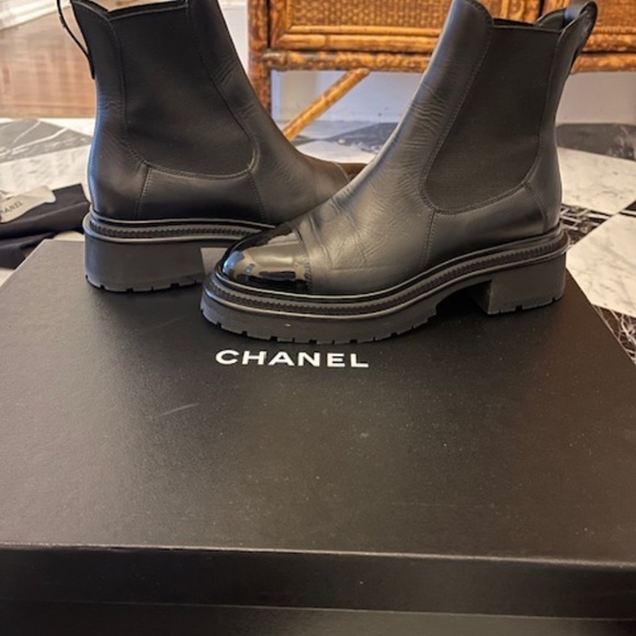 Chanel Calfskin Patent Cap Toe Ankle Boots 38 Black - Picture 7 of 16